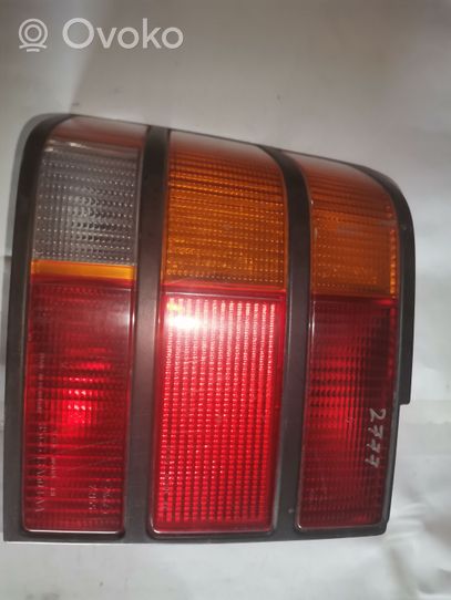 Ford Scorpio Feux arrière / postérieurs 85GG13A603AA