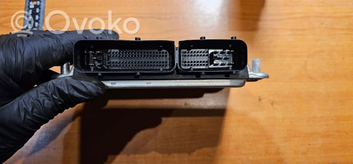 Audi A4 S4 B6 8E 8H Sterownik / Moduł ECU 038906019FP