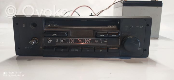 Opel Rekord E2 Radio/CD/DVD/GPS-pääyksikkö 