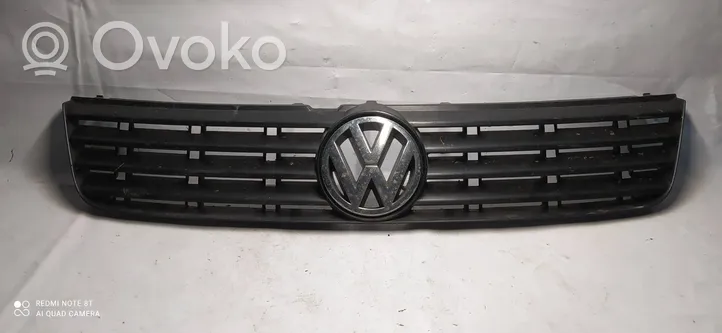 Volkswagen PASSAT B5 Front grill 3B0853653C