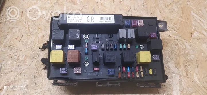 Opel Astra H Module de fusibles 5DK00866832