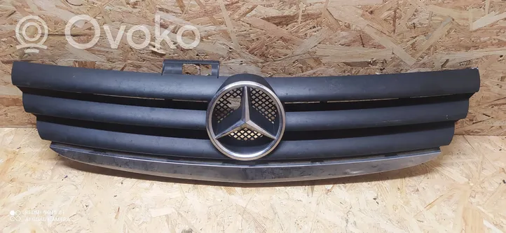 Mercedes-Benz A W169 Maskownica / Grill / Atrapa górna chłodnicy 1698800083