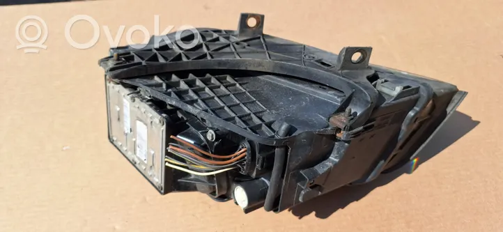 Audi A4 S4 B6 8E 8H Lampa przednia 8E0941004p