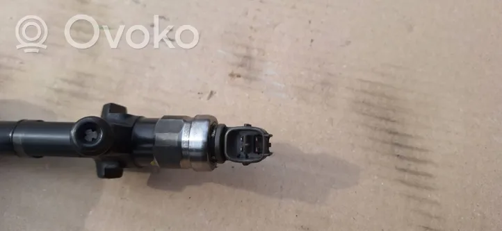 Nissan X-Trail T30 Inyector de combustible 07G04933