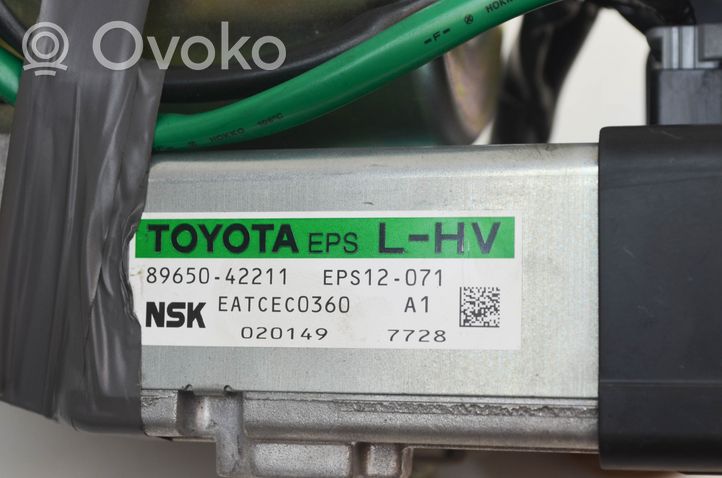 Toyota RAV 4 (XA40) Ohjaustehostimen pumppu 8965042211