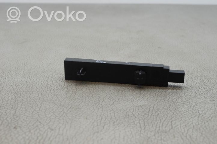 Volkswagen Jetta VI Antenna comfort per interno 5K0962132A