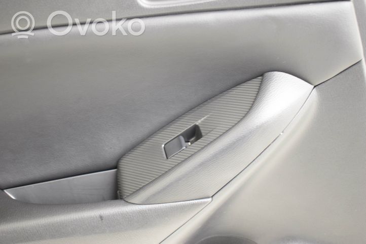 Mazda CX-3 Rivestimento del pannello della portiera posteriore D10E68561