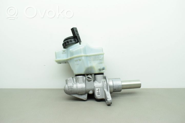 Audi Q3 8U Główny cylinder hamulca 7N2611301B