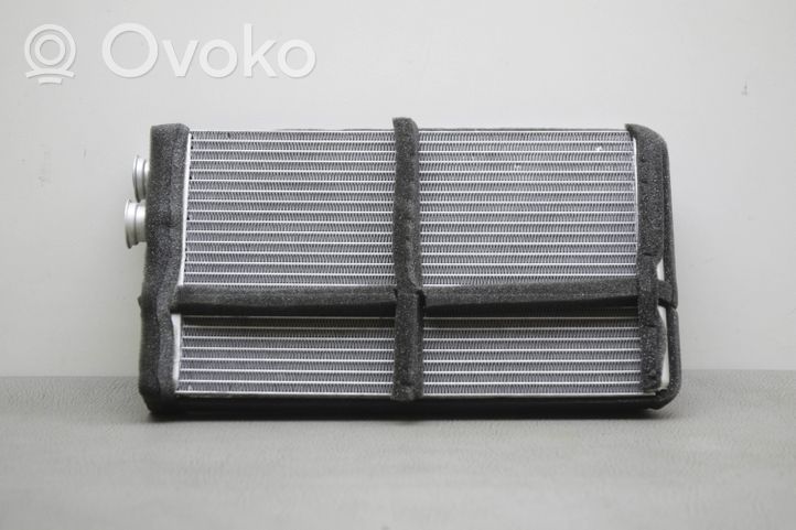 Audi Q7 4M Pečiuko radiatorius DE646001