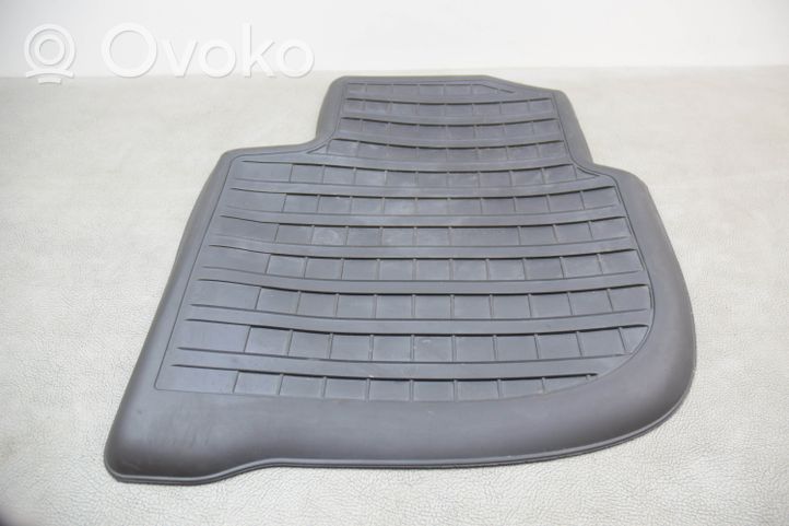 Skoda Rapid (NH) Kit tapis de sol auto 5JB061550