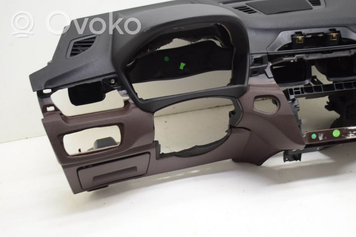 BMW X1 F48 F49 Dashboard 9292167