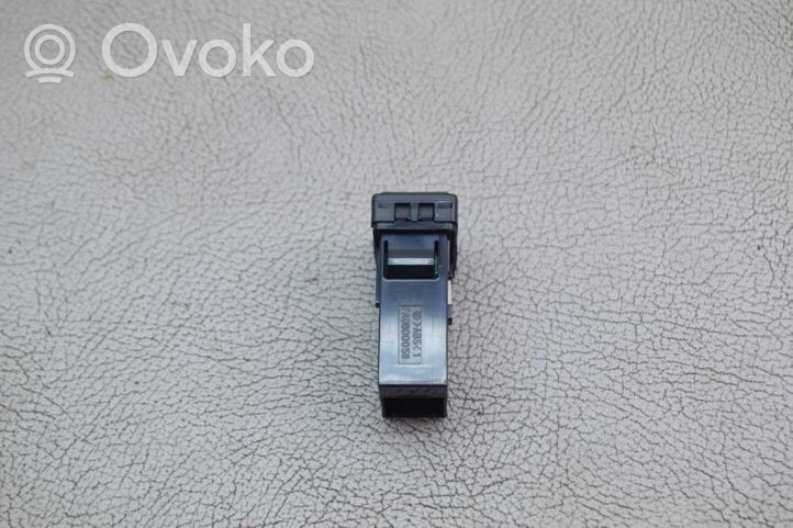 Toyota Prius (XW30) AUX-pistokeliitin FA0600058