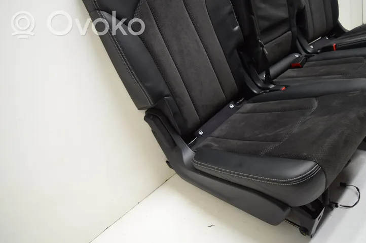 Audi Q7 4M Rear seat 