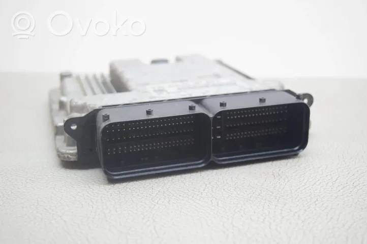 Volkswagen Touran III Sterownik / Moduł ECU 04L907309P