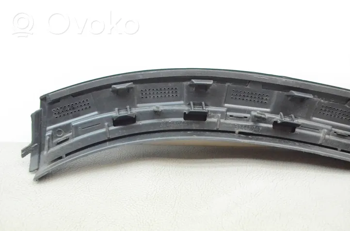 Volvo V60 Listwa tylnego błotnika 31448944