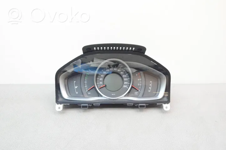 Volvo V60 Speedometer (instrument cluster) 31453088