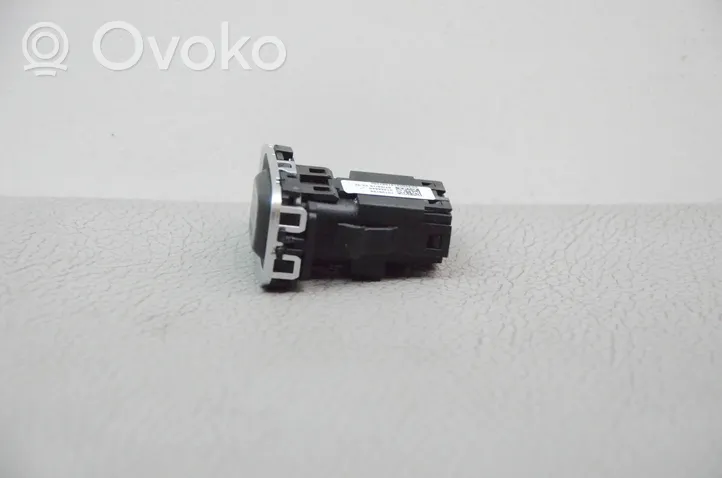 Volvo V60 Engine start stop button switch 31456645