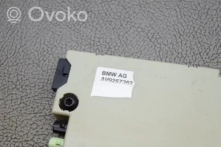 BMW 5 F10 F11 Wzmacniacz anteny 9257362