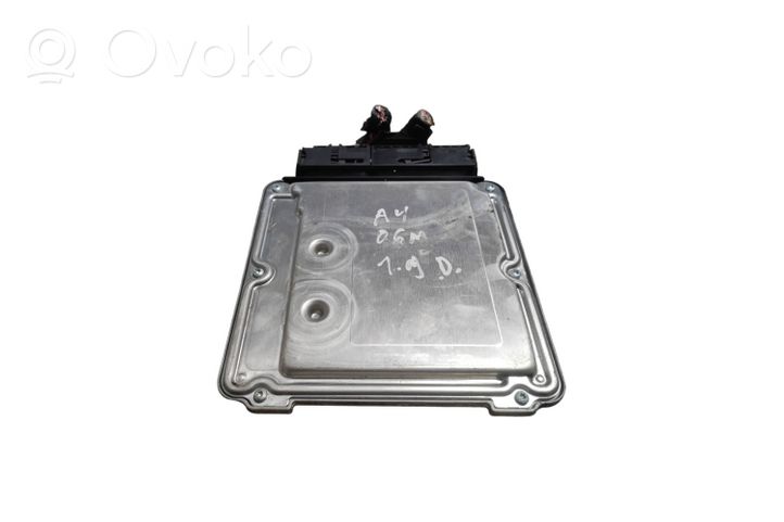 Audi A4 S4 B7 8E 8H Sterownik / Moduł ECU 03G906016JA