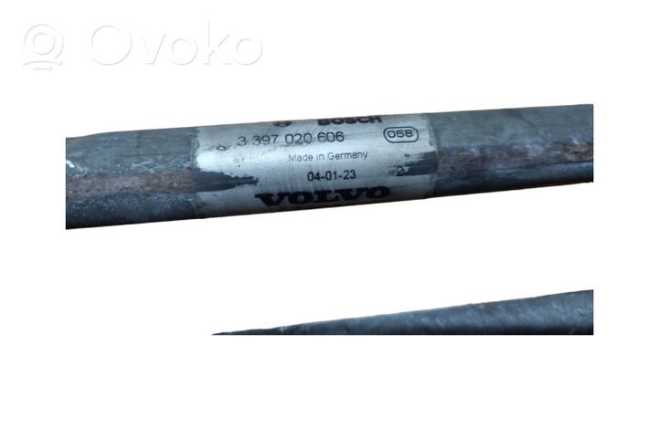 Volvo V50 Mechanizm i silniczek wycieraczek szyby przedniej / czołowej 3397020606