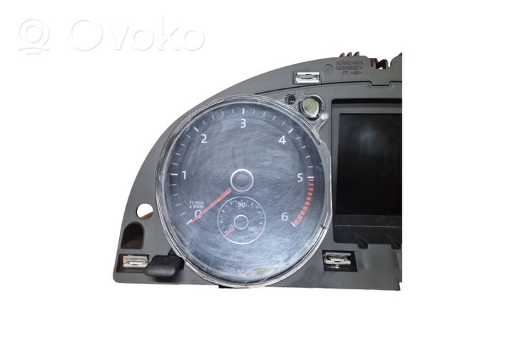 Volkswagen PASSAT B6 Speedometer (instrument cluster) 3C0920872G