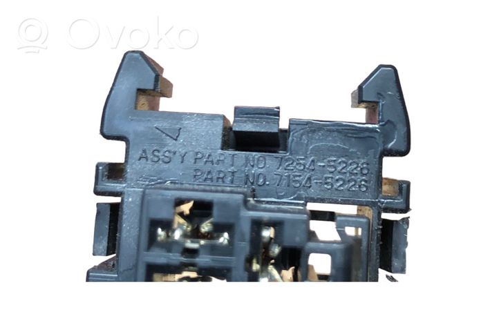 Nissan Navara D40 Module de fusibles 71545226