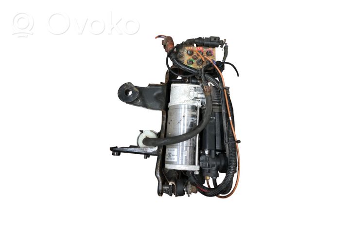 Audi A6 S6 C6 4F Air suspension compressor/pump 4F0616013