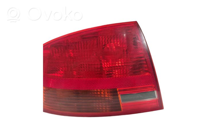 Audi A4 S4 B6 8E 8H Galinis žibintas kėbule 8E5945095