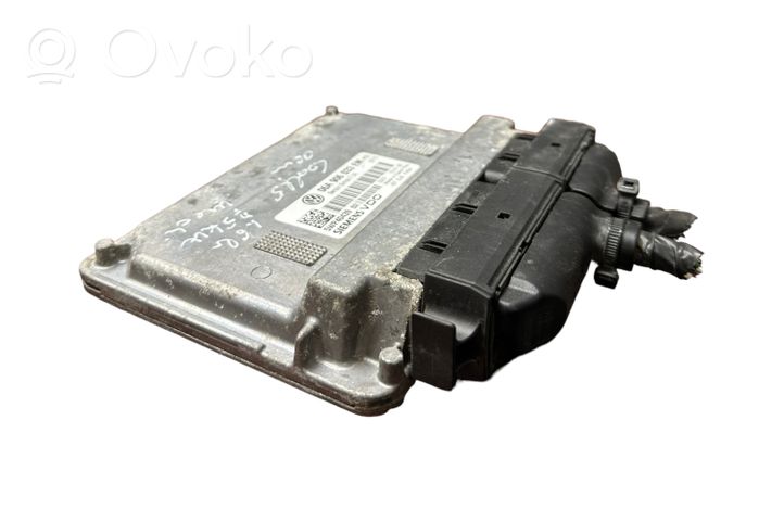 Volkswagen Golf V Calculateur moteur ECU 06A906033EM