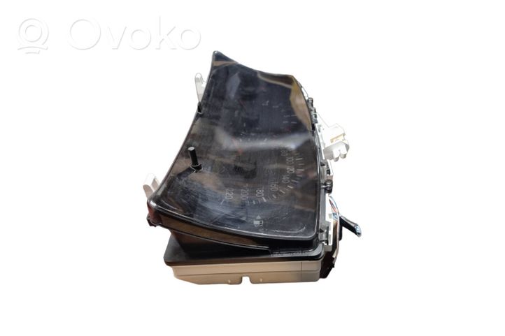 Toyota Corolla E120 E130 Tachimetro (quadro strumenti) 8380012E10