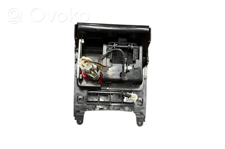 Volkswagen Golf V Peleninė panelėje 1K0959623C