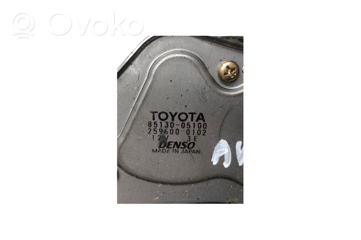 Toyota Avensis T250 Motor del limpiaparabrisas trasero 8513005100