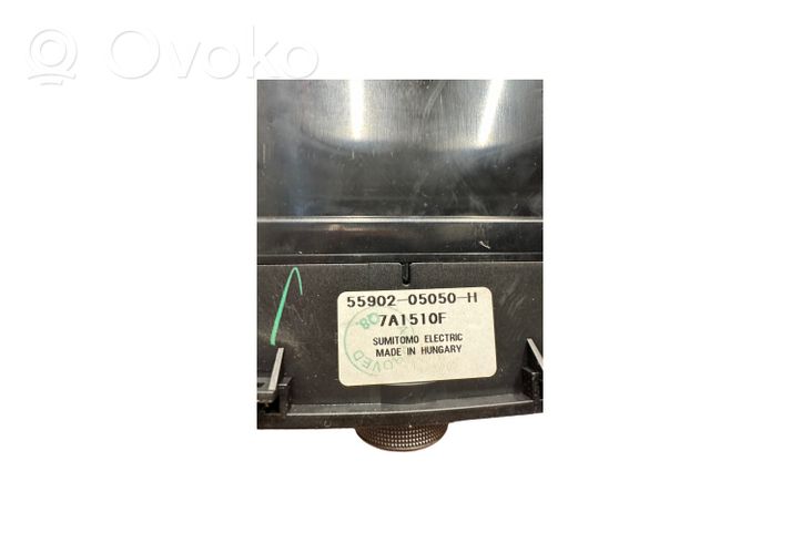 Toyota Avensis T250 Panel / Radioodtwarzacz CD/DVD/GPS 8612005120