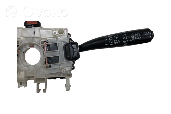 Subaru Forester SG Leva/interruttore dell’indicatore di direzione e tergicristallo 83111SA040