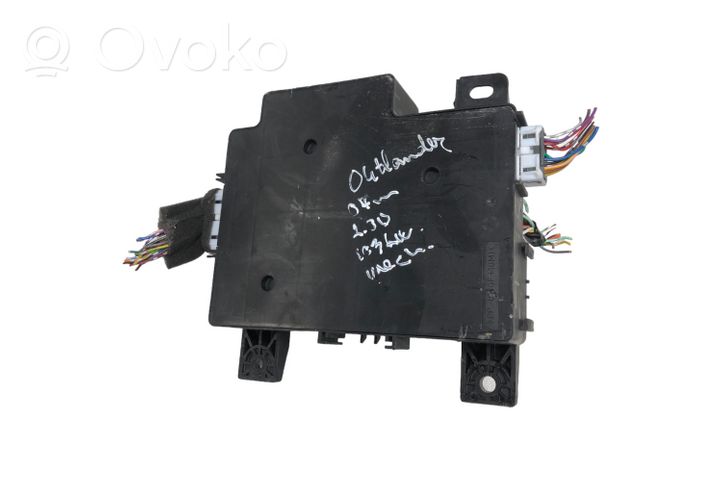 Mitsubishi Outlander Module de fusibles 8637A313