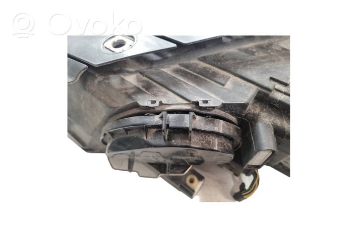 Volkswagen PASSAT B6 Faro delantero/faro principal 4L0907391