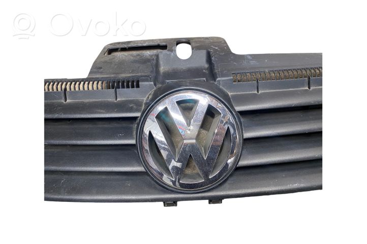 Volkswagen Polo Maskownica / Grill / Atrapa górna chłodnicy 6Q0853651C