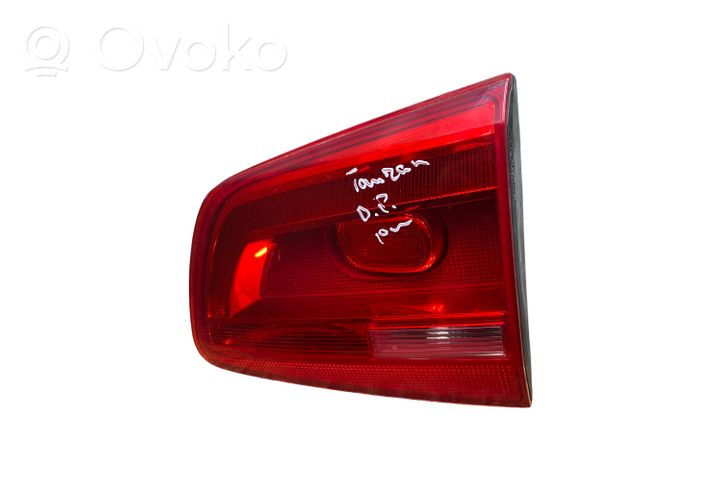 Volkswagen Touran II Luci posteriori del portellone del bagagliaio 176452R