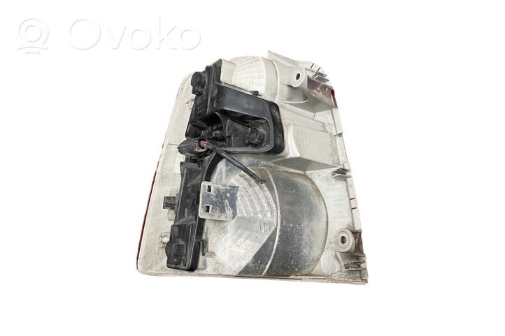 Volkswagen Touran I Lampa tylna 1T0945258A