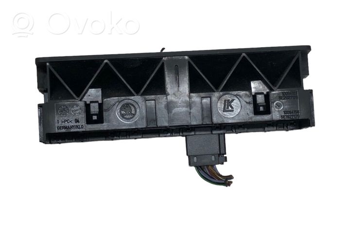 Skoda Octavia Mk3 (5E) Inne komputery / moduły / sterowniki 5E1927132G