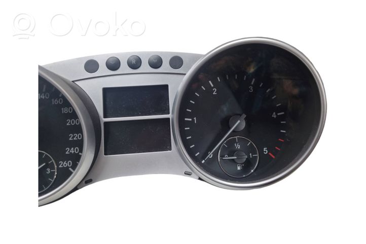 Mercedes-Benz R W251 Speedometer (instrument cluster) A2515404748