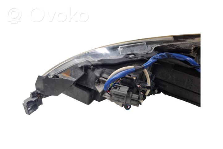 Mazda 6 Phare frontale 10R020675