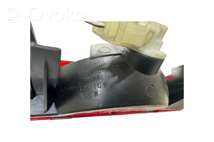 Daihatsu Terios Luce d’arresto centrale/supplementare 21401