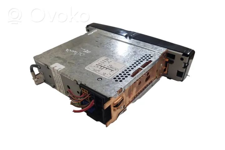 Skoda Octavia Mk2 (1Z) Panel / Radioodtwarzacz CD/DVD/GPS 1Z0035152C