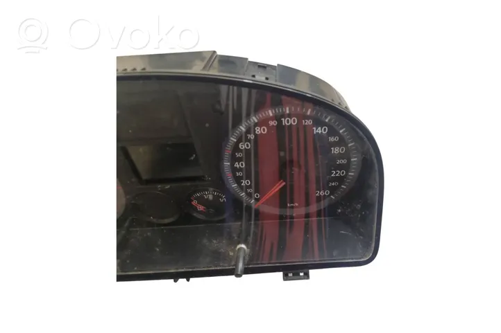 Volkswagen Caddy Speedometer (instrument cluster) 2K0920844