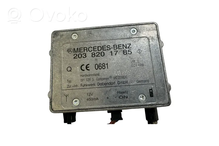 Mercedes-Benz E W210 Amplificateur d'antenne 09102113