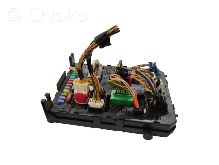 Citroen C4 I Picasso Module de fusibles 281197595