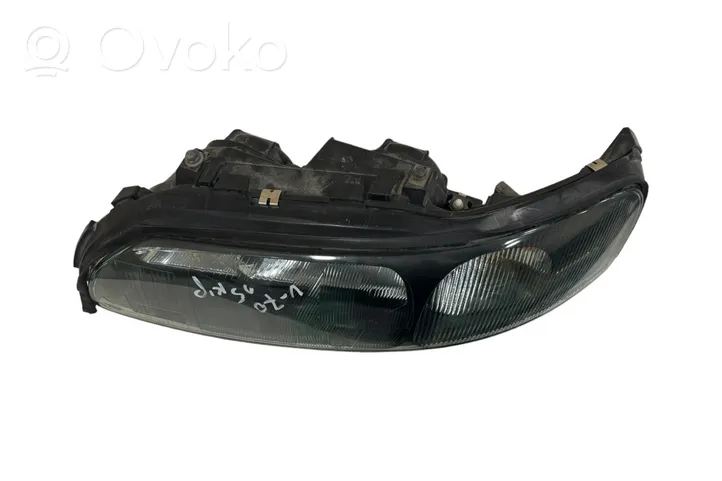 Volvo V70 Lampa przednia 1113536010H1