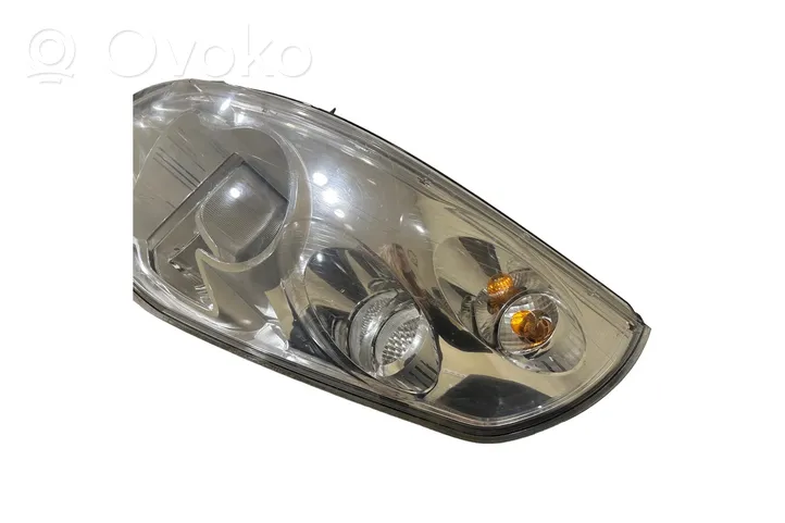 Opel Movano B Headlight/headlamp 