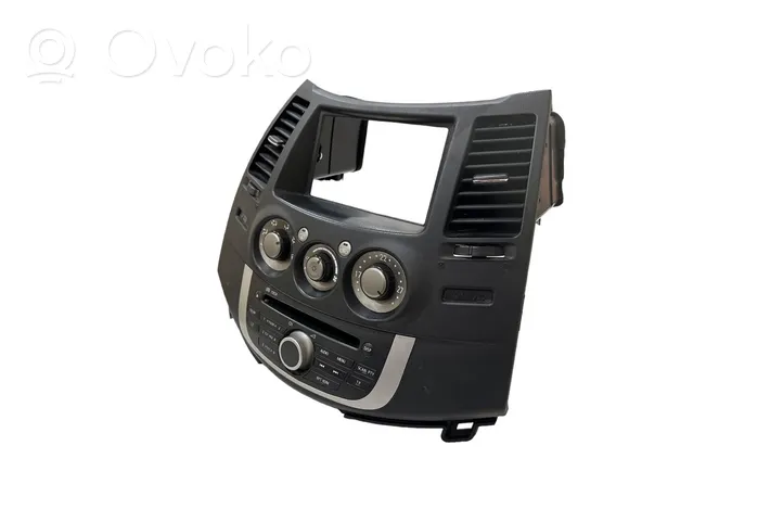 Mitsubishi Grandis Radio/CD/DVD/GPS-pääyksikkö 8002A514